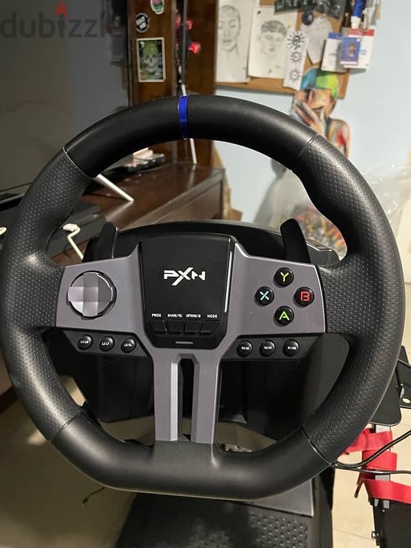 ps4 steering wheel still new only used once 3