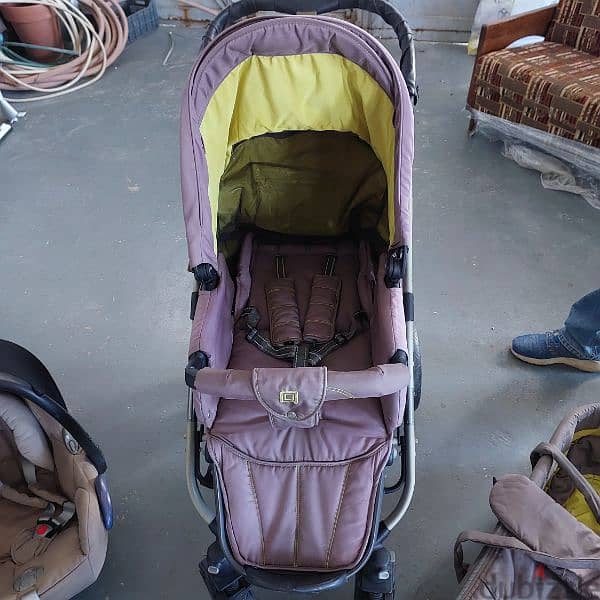 Full set stroller, basinet, car seat, and iso fix base 1