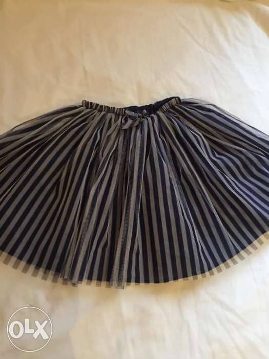 Nice skirt from H and M store Size 7-8Y 4