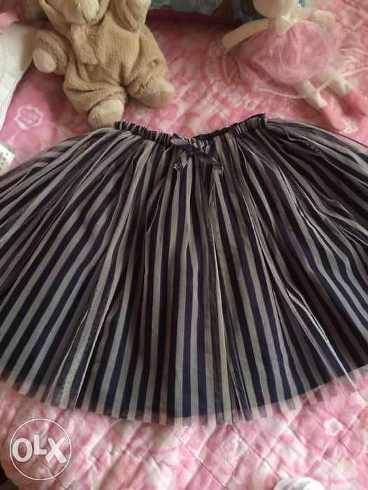 Nice skirt from H and M store Size 7-8Y 5