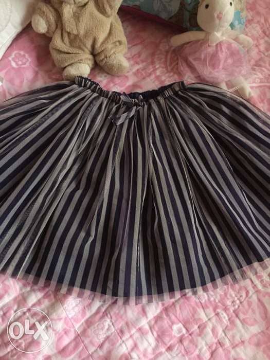 Nice skirt from H and M store Size 7-8Y 6