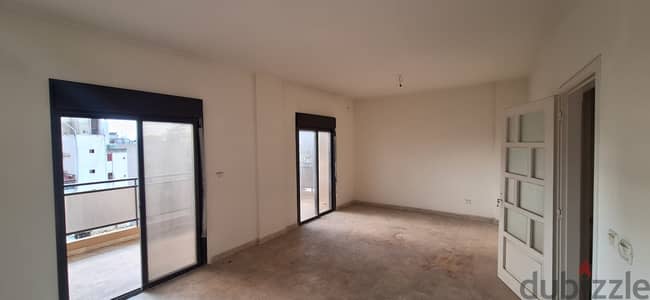 Apartment for Sale in Jdeideh شقة للبيع في الجديدة