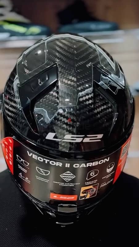 LS2 HELMET CARBON FIBER 3