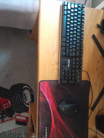 gaming keyboard and mouse and mouse pad,all are open box,wats 03127771