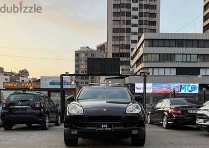 Porsche Cayenne V6 Like new!!