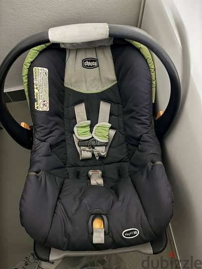 chicco car seat with base