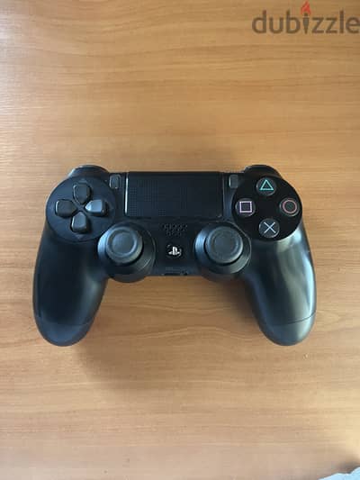 Original PS4 Controller super clean barely used