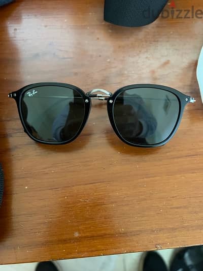 3 original Rayban and Havainas at 150$ only