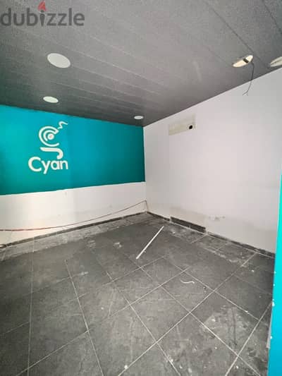 HOT DEAL! Commercial Shop For Rent In Achrafieh