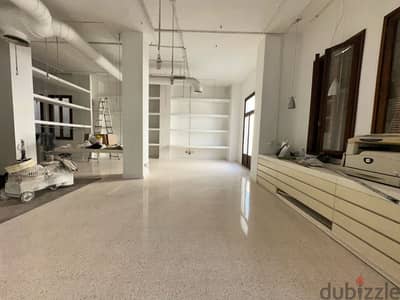 Office For Rent in Downtown مكتب للإيجار في وسط المدينة