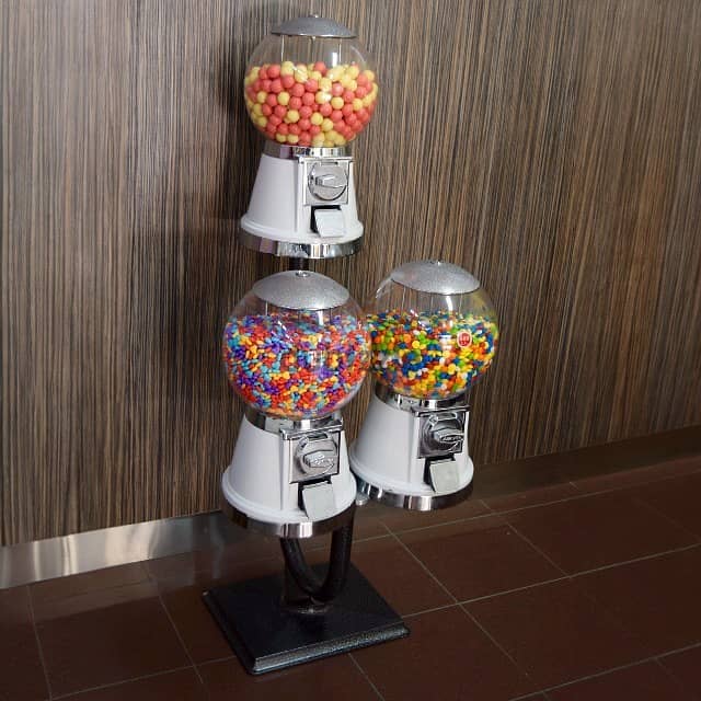 TRIPLE GUMBALL VENDING MACHINE - Coin Operated 3