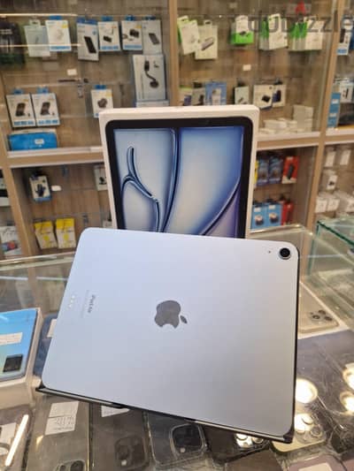 Used Ipad air 11" 256 gb M2  Coverage:November12, 2025