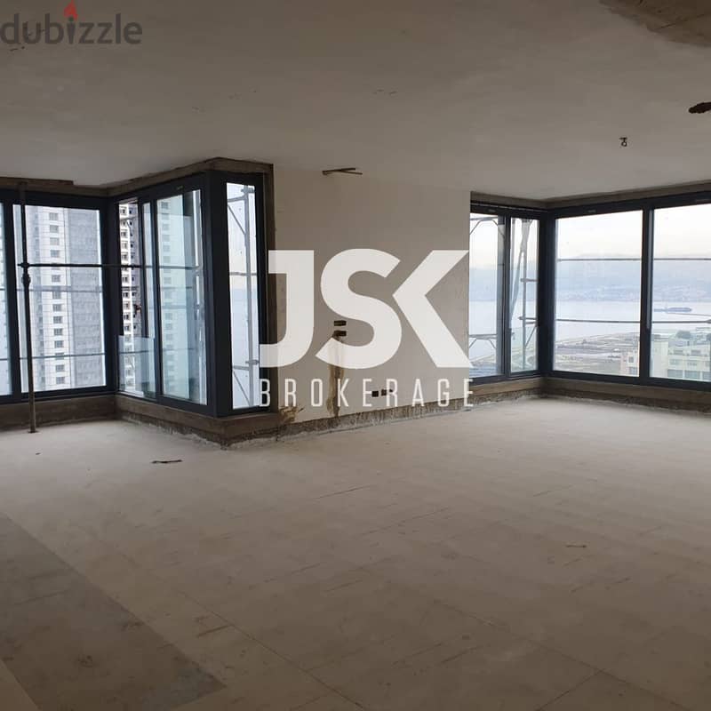 L17366 - Apartment For Sale in Ain El Mreisseh 0