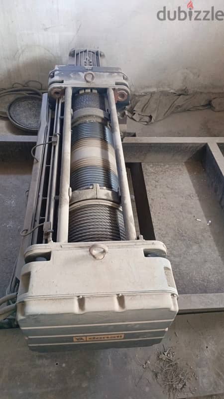 Mont Charge elevator for sale 3-4tons 6