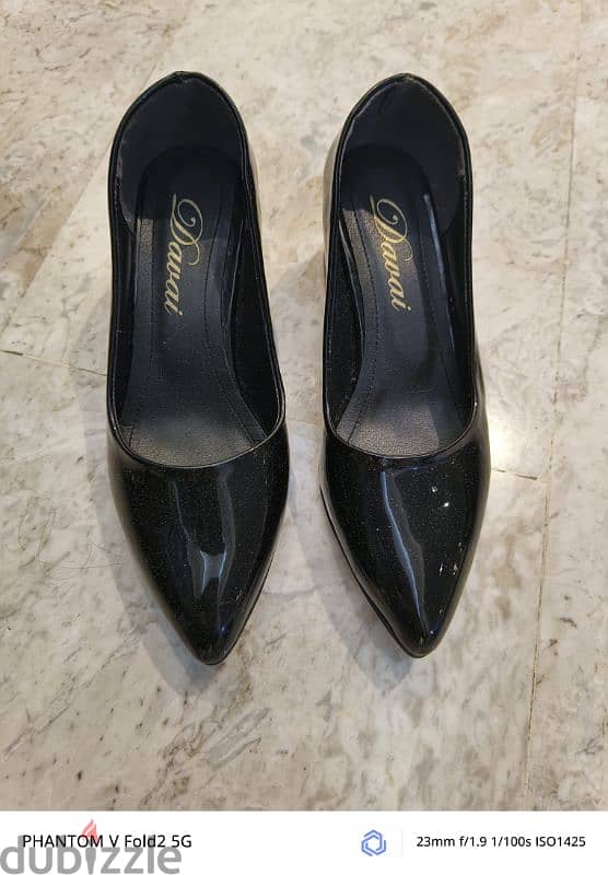 black shoes size 37 0