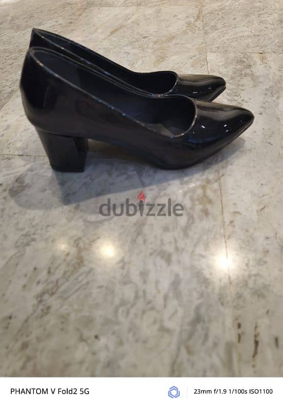 black shoes size 37 1