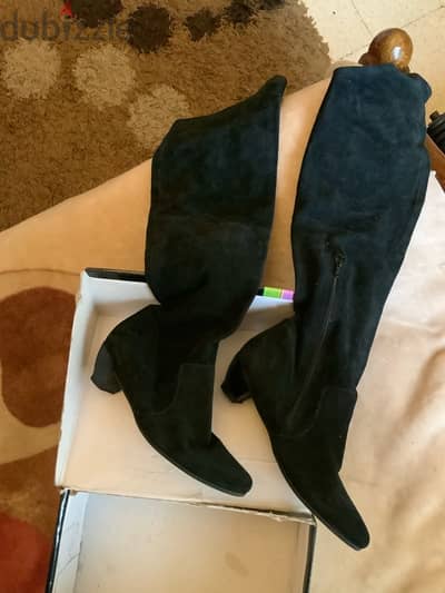 boots size 38