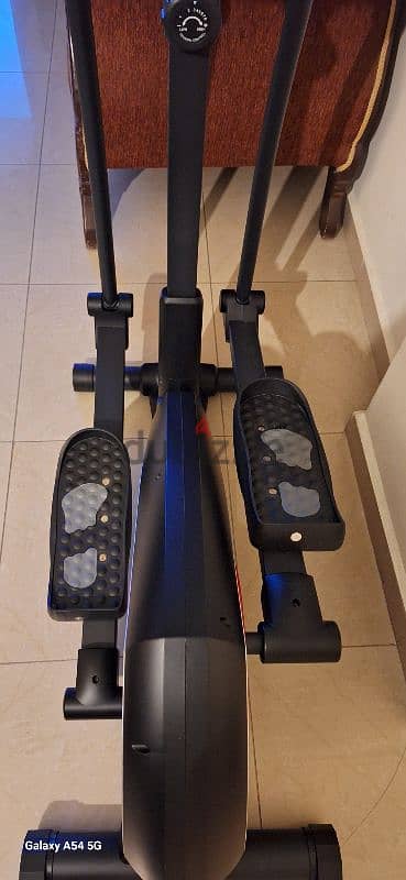 NEW FITNESS ELLIPTICAL B 200$ 5