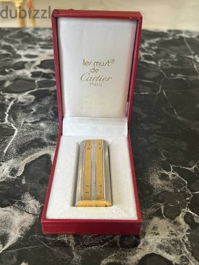 Cartier Santos lighter, ribbed design, brushed stainless steel & gold