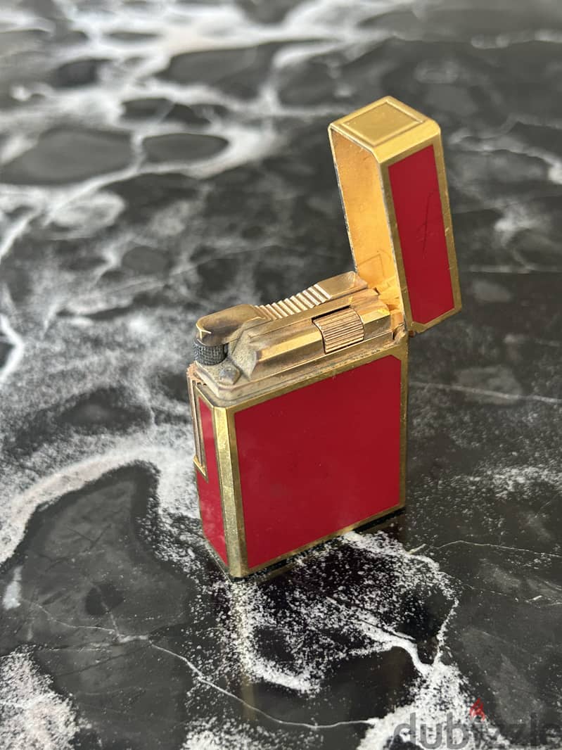 S. T. Dupont red lacquer and plated gold lighter collection 3