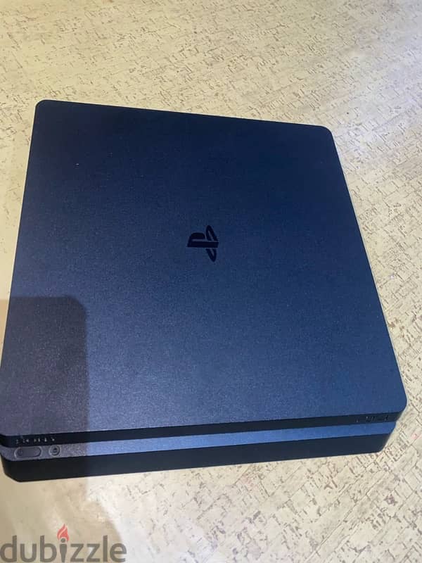 PS4 SLIM + CONTROLLER 2