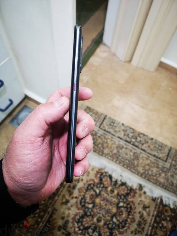 Huawei P 30 Pro ( 8Gb Ram and 256gb Memory) téléphone ktiir ndiif 10