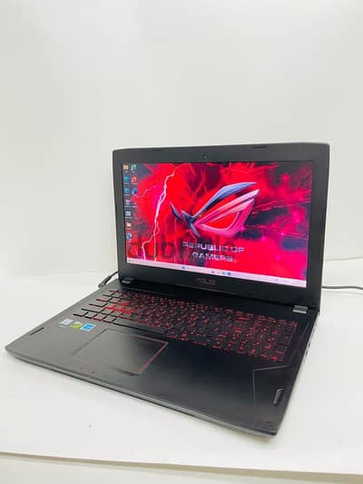 Asus rog i7 Gtx1060 Gaming laptop