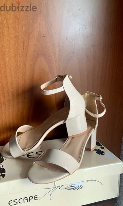 beige heels size 37