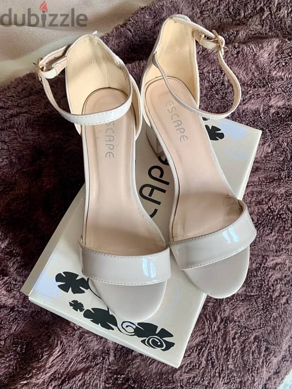 beige heels size 37 1