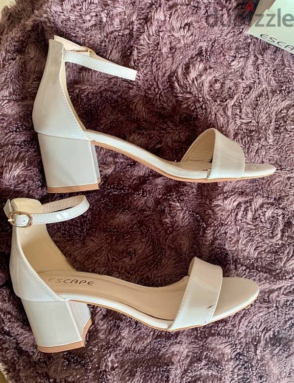 beige heels size 37 2