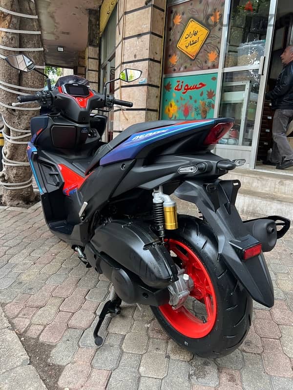 yamaha Aerox 155 cc 2025 Cyber city 4