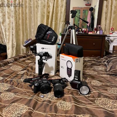 Camera R10 & Flash & RONIN DJI RS3 MINI