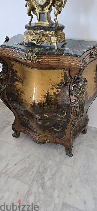 Vintage commode