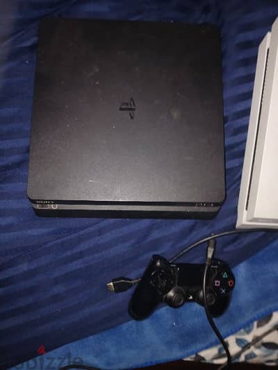 1 ps4 with 1 controller