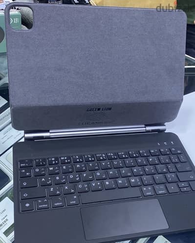 Magic Keyboard green lion for iPad pro