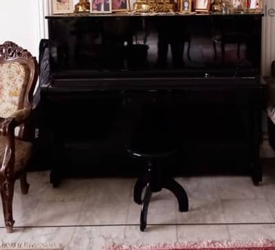 Vintage Yamaha JU109 Piano