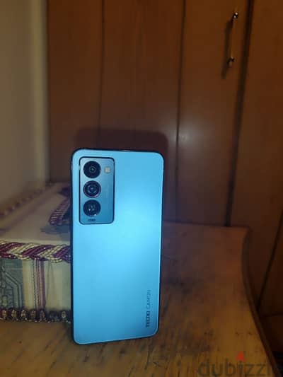 TECNO CAMON 18 premier 256GB 60X (zoom camera)