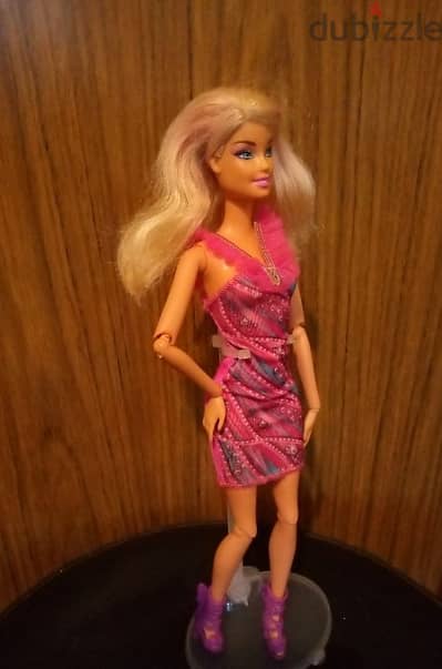 Barbie FASHIONISTA Mattel 2009 ARTICULATED body As new doll+Shoes=22$