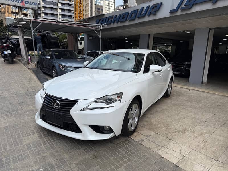 Lexus IS250 2014 Lebanese company 0