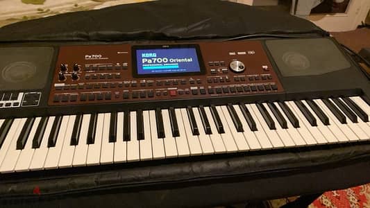 Korg pa700