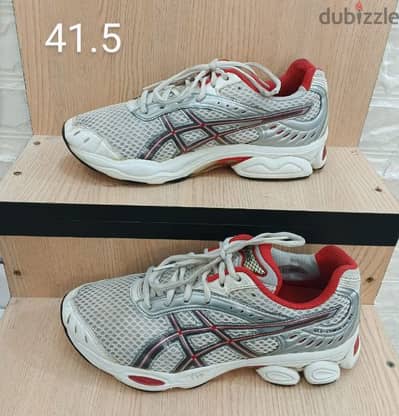 Asics shoes 41.5