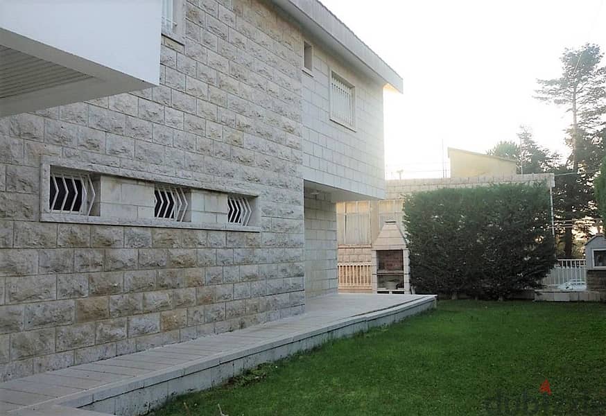 LUX Furnished Triplex+Garden&Terrace+View 4 Sale in Mazraat Kfarzebian 0