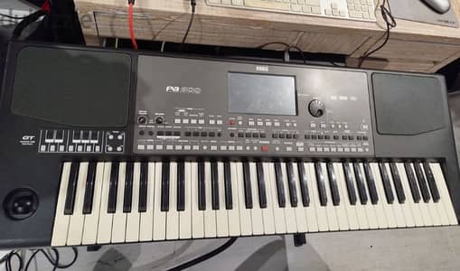 Korg pa 600 like new