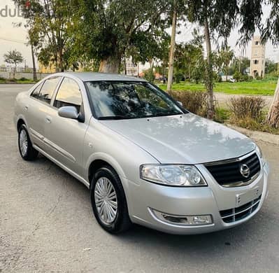 Nissan Sunny 2012