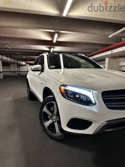 Mercedes-Benz GLC 300 4matic launch edition