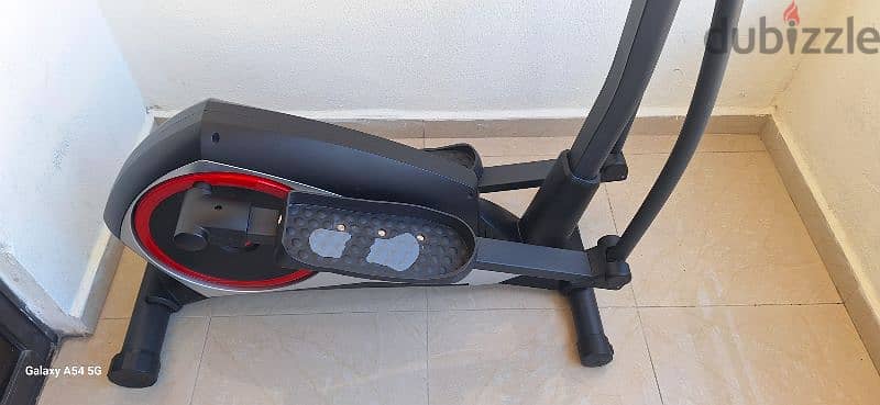 New Elliptical Fitness b 200 $ 3