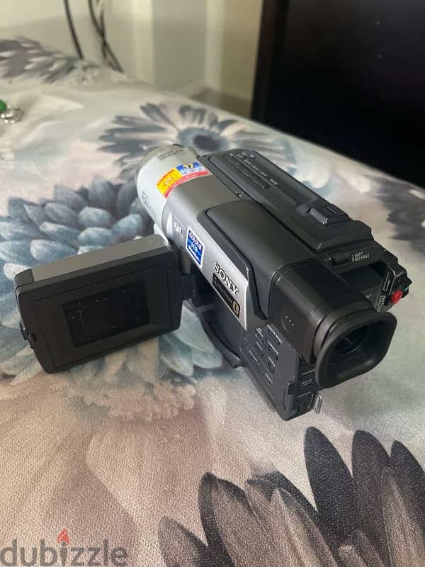 Sony Handycam Vision video Hi8 1