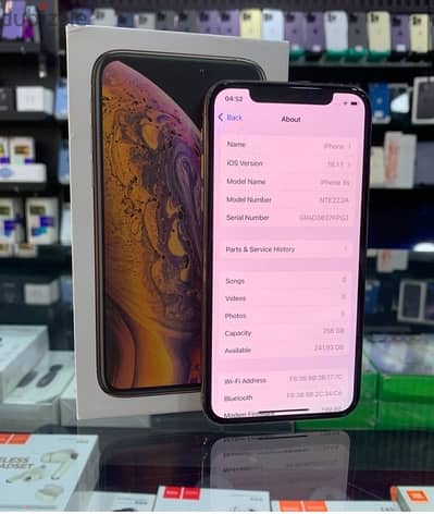 iphone xs 256gb with everything in the box