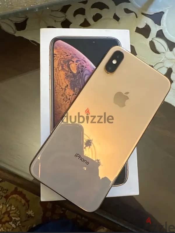 iphone xs 256gb with everything in the box 1