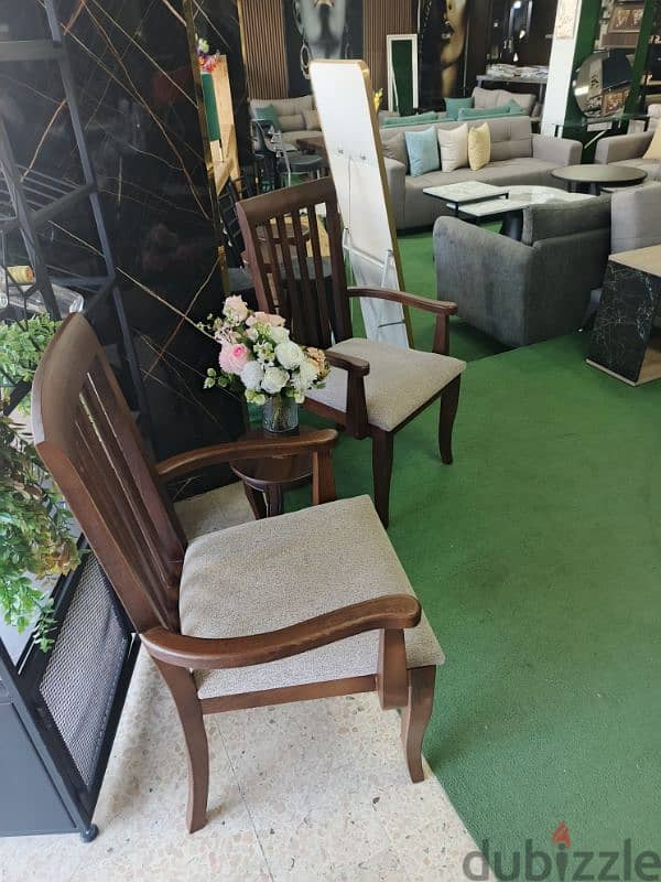 كرسي خشب منجد Wood chair 2